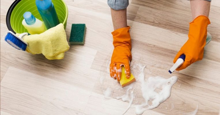 cách tẩy sơn PU trên sàn gỗ